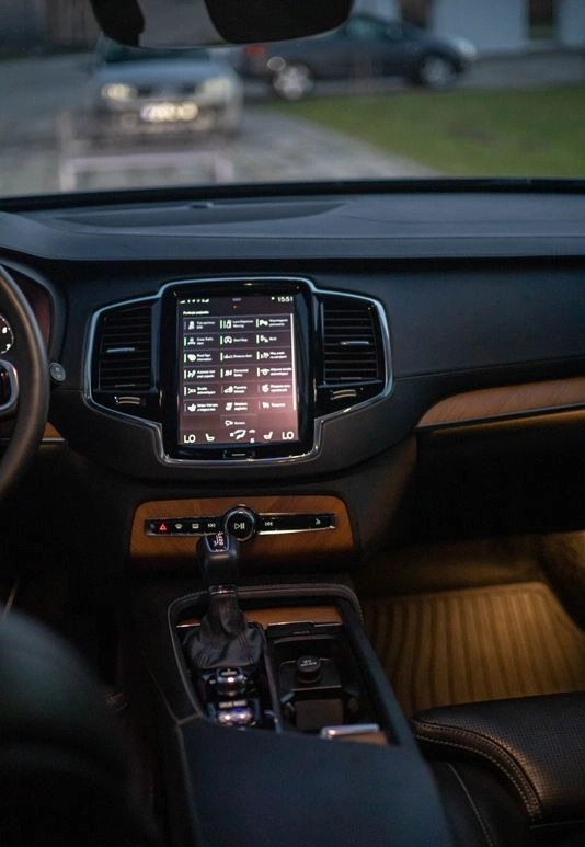 Volvo XC 90 cena 142000 przebieg: 97600, rok produkcji 2016 z Kraków małe 781